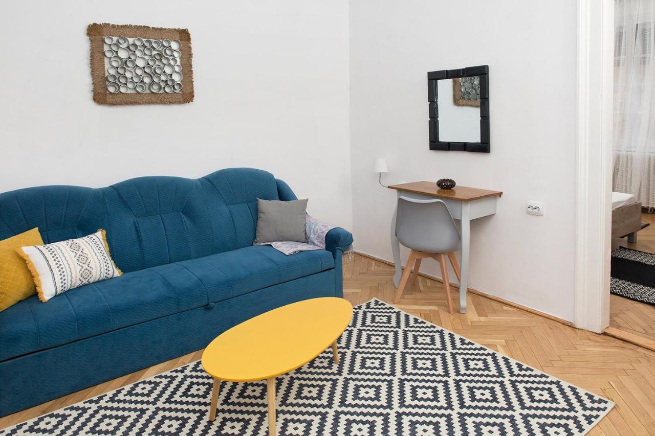 Spiegel Center Apartment Орадеа Екстериор снимка