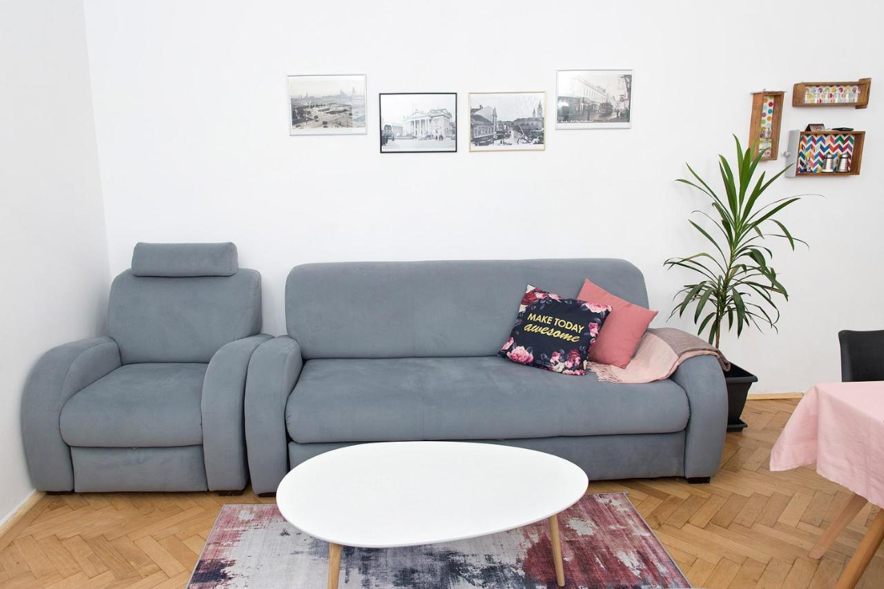 Spiegel Center Apartment Орадеа Екстериор снимка